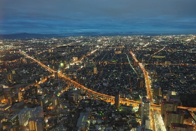 Foto Keindahan Jepang Dipotret dari Atas Gedung Pencakar Langit dan Drone - Osaka