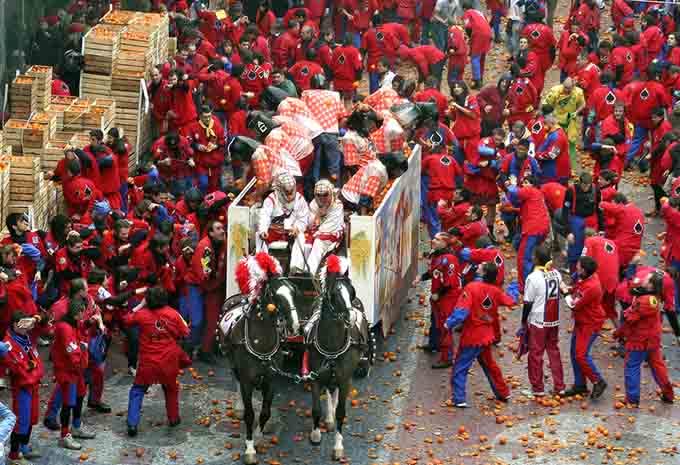 Ivrea carnaval ITÀLIA © Pecold / Shutterstock.com