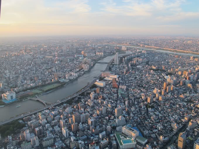 Foto Keindahan Jepang Dipotret dari Atas Gedung Pencakar Langit dan Drone - Tokyo Sunset