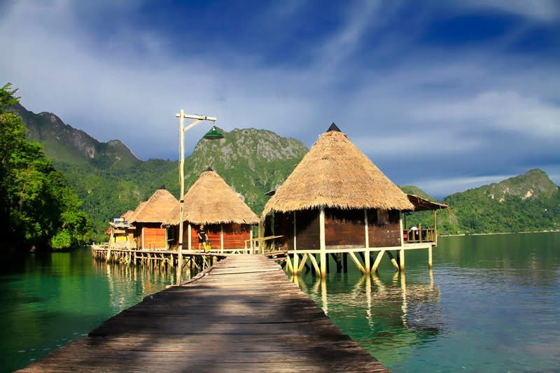 Pantai Ora, Maluku