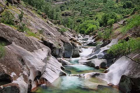 los_pilones_garganta_de_los_infiernos_extremadura_spain_680.jpg