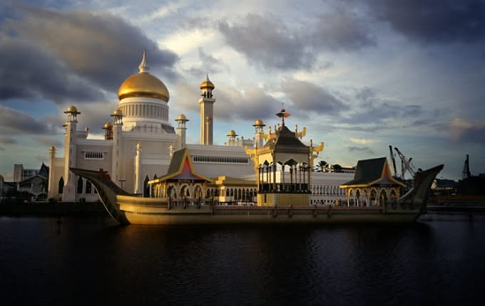 Destinasi Penduduk ASEAN - Brunei Darussalam
