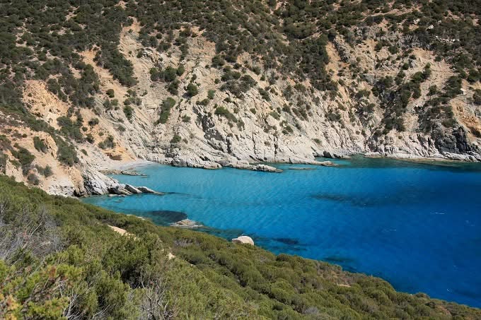 solanas_sardinia_shutterstock_33281452 Solanas è la sesta spiaggia più bella della Sardegna secondo il portale Skyscanner