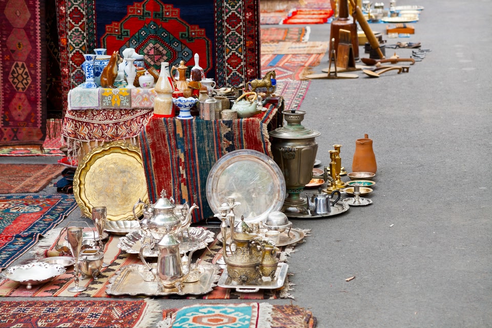 Best things to do in Yerevan: Vernissage market