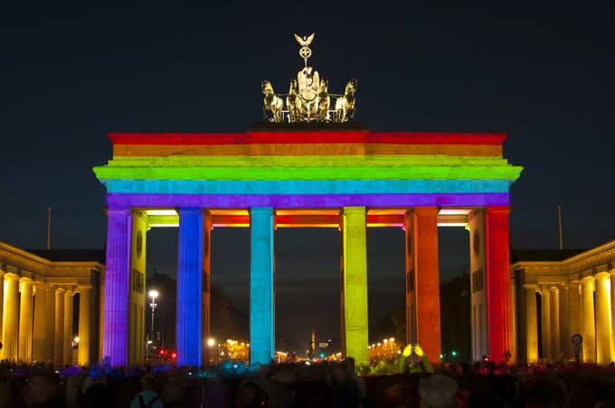 berlin-brandenberg-lights.jpg