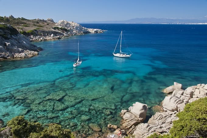 cala_spinosa_capo_testa_gallura_0 Solanas è la sesta spiaggia più bella della Sardegna secondo il portale Skyscanner