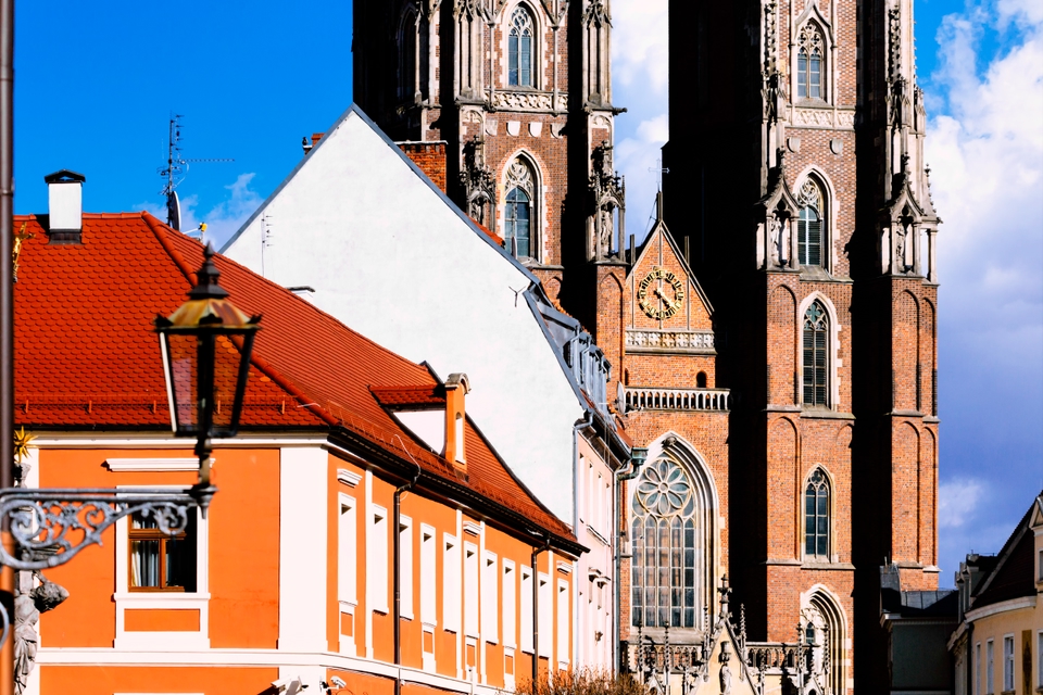 Cheap Car Hire with Rentis from €36/day Skyscanner