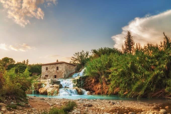680-waterfalls-natural-spa-in-tuscany-it