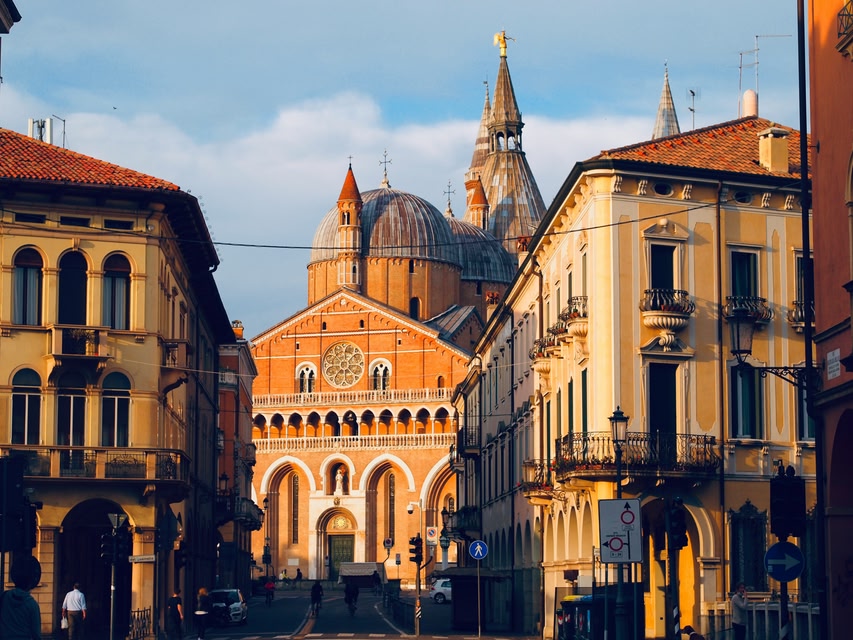 Cosa vedere a Padova - Basilica e scorcio cittadino