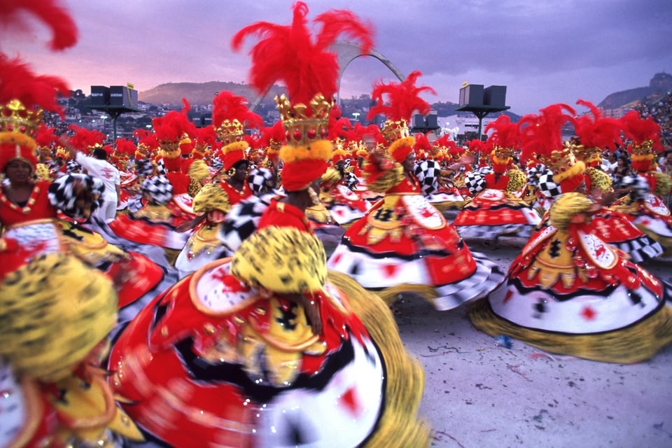 des danseurs au carnaval de Rio