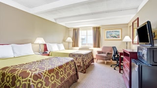Travelodge by Wyndham Iowa City