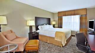 Holiday Inn & Suites Green Bay Stadium by IHG