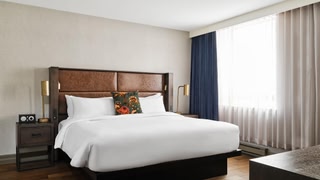 Metcalfe Hotel Ottawa by Gray Collection