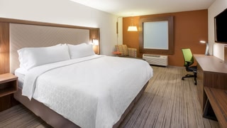 Holiday Inn Express & Suites Oklahoma City Airport by IHG