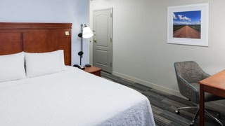 Hampton Inn & Suites Cedar Rapids