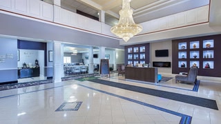 La Quinta Inn & Suites by Wyndham Bowling Green