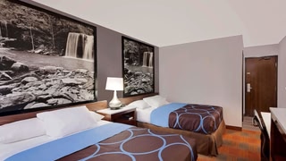 Super 8 by Wyndham Fayetteville