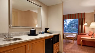 Hampton Inn & Suites Hartford/East Hartford