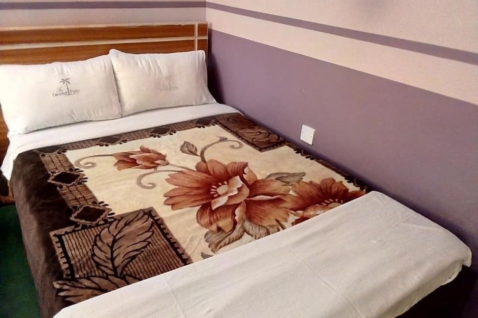Coconut Palm Hotel