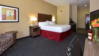 Holiday Inn Express & Suites Fredericksburg By IHG