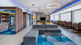 Microtel Inn & Suites by Wyndham Hot Springs