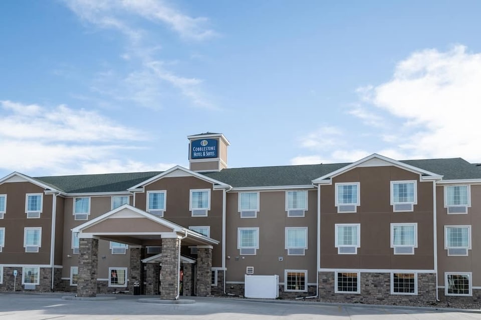Cobblestone Hotel & Suites - Lamar