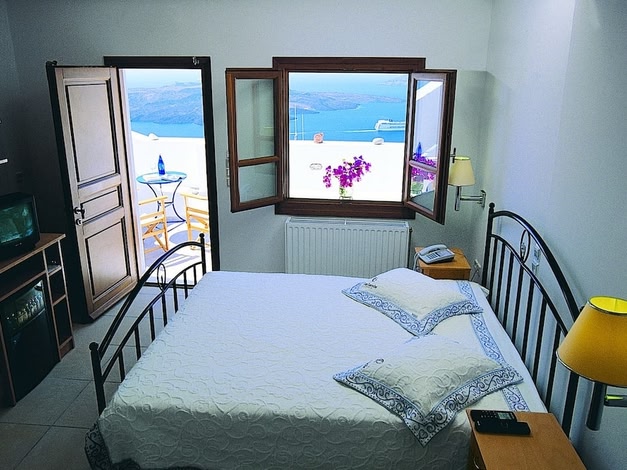 Theoxenia Caldera Hotel