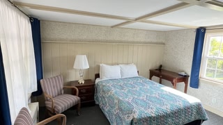 School House Inn