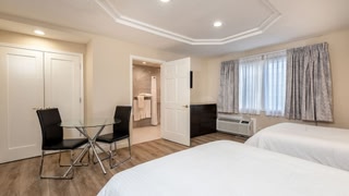 Wilshire Crest Hotel