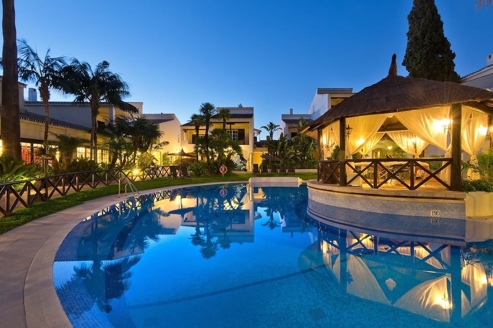 BlueBay Banús
