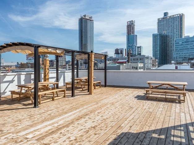 LIC Hotel