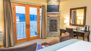 Columbia Cliff Villas