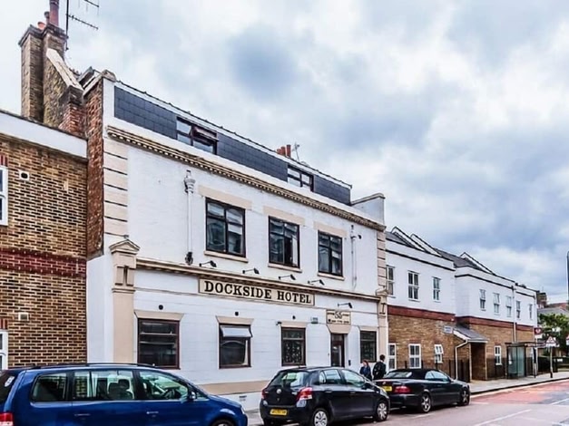 Dockside Hotel