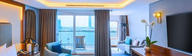 Queen Elizabeth 2 Hotel