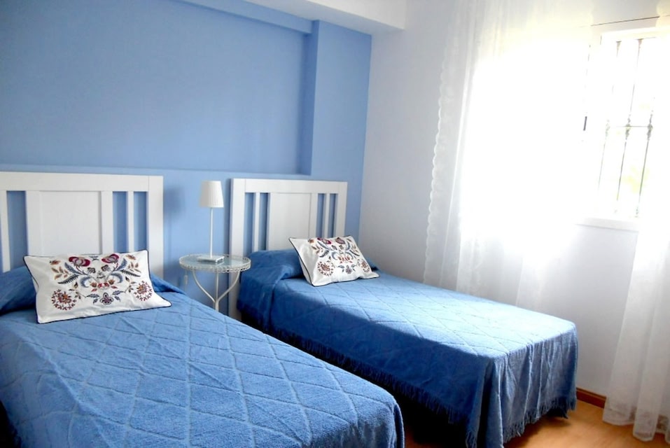 Elegant Apartment in Marbella, 80 m² With Shared Pool