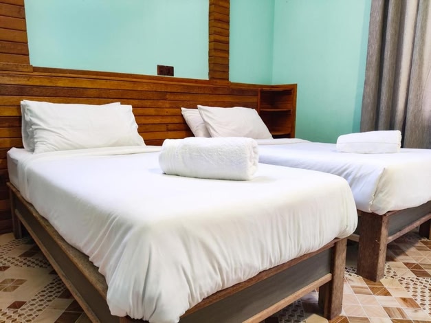 Akiri Surf Retreat
