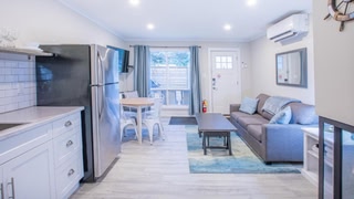 Boutique Suite #7