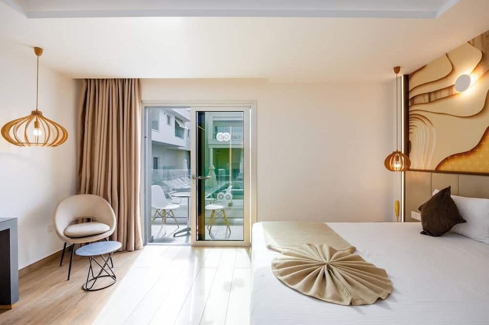Melpo Antia Hotel & Suites