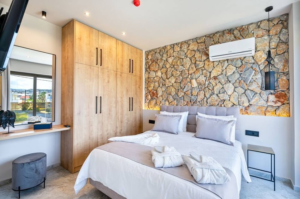 Pathos SeaSide Suites