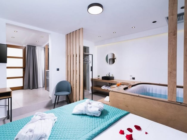 Alcyone Studios and Apartments