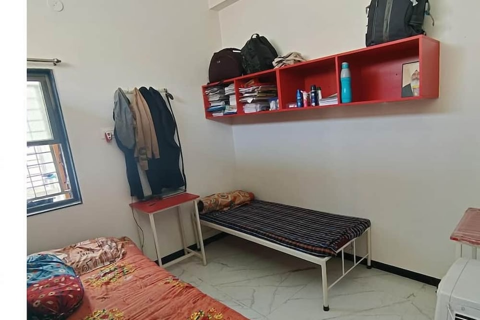 AkolaHostels