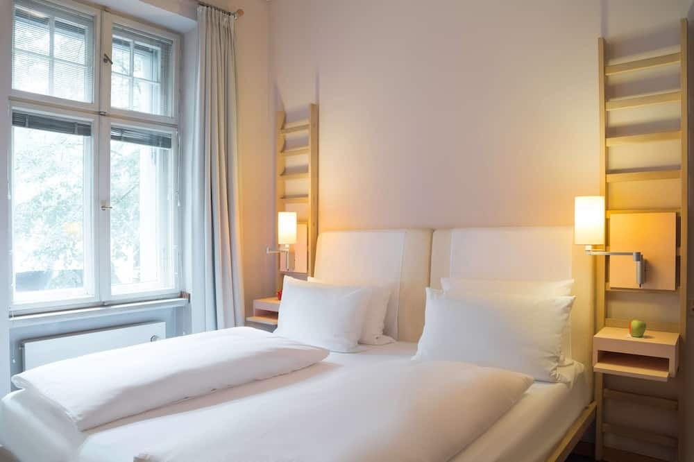 OffSeasonTrip.com - The Best Off-Season Travel Deals