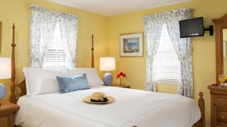 Seven Sea Street Inn