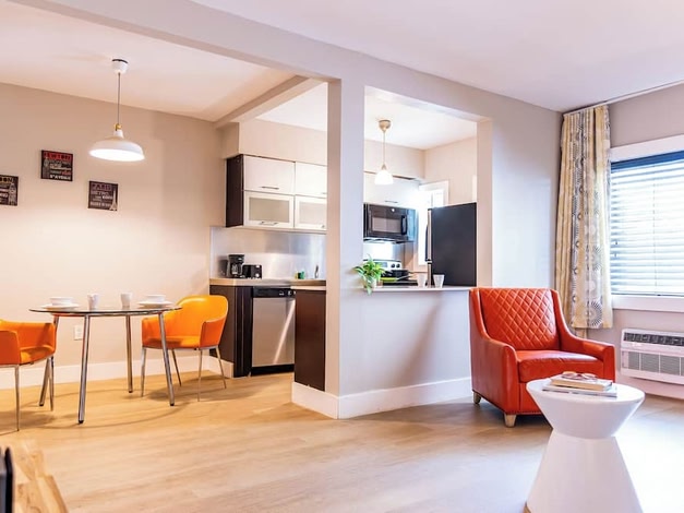 Beachside All Suites Hotel
