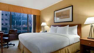 Hilton Knoxville