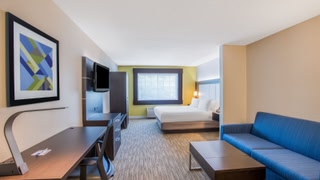 Holiday Inn Express & Suites Boston - Marlboro by IHG