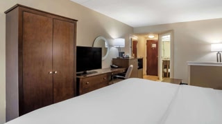 Comfort Inn & Suites Newark - Wilmington