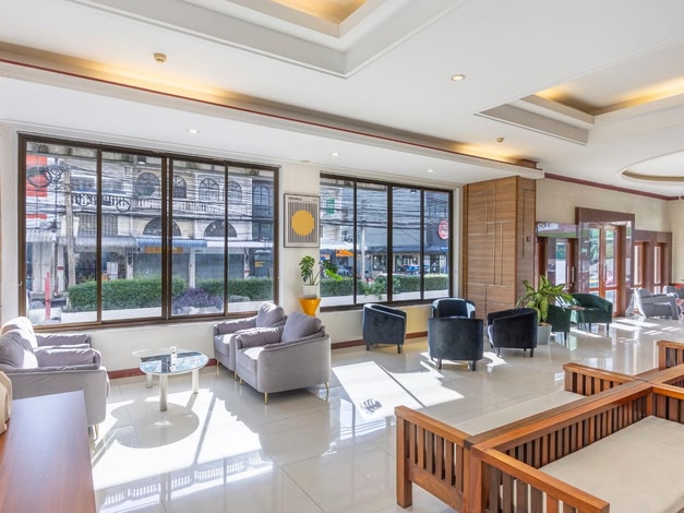 The President Hotel at Chokchai 4