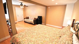 Peach Tree Inn & Suites