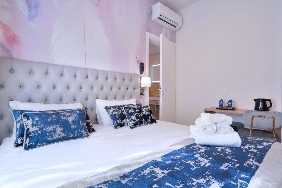Hotel Cosmos